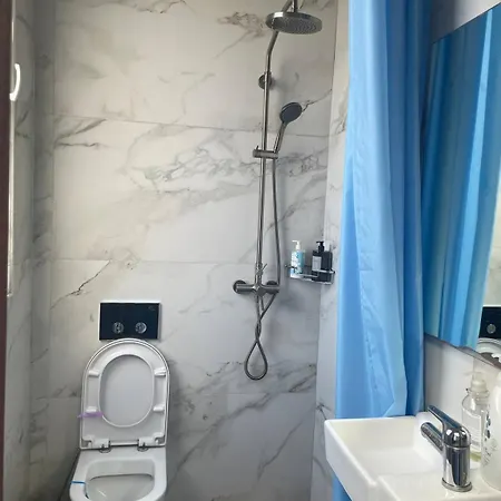 Lu Bartolo - Lily Pansiyon *