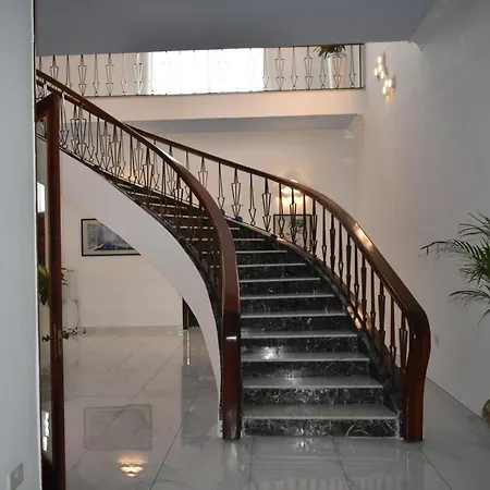 Secret - Lily Tarxien