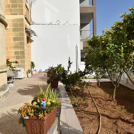 Privatunterkunft Secret - Lily