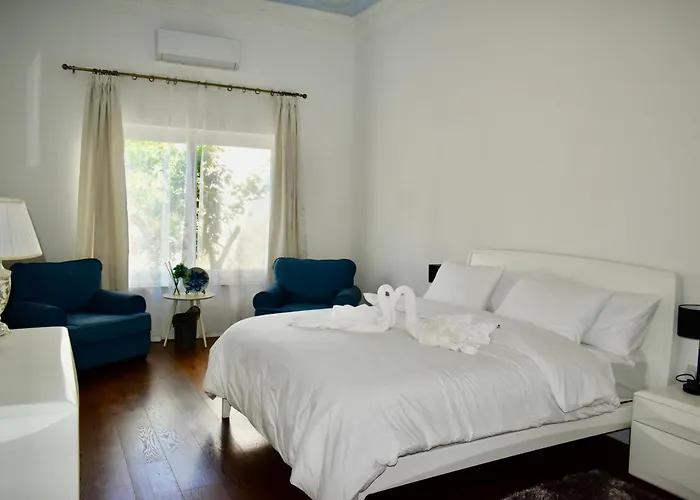 Secret - Lily Tarxien