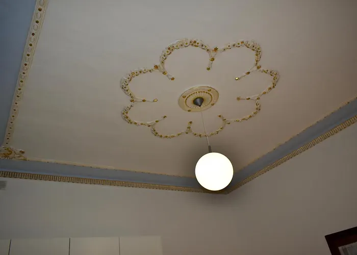 Secret - Lily Homestay Tarxien